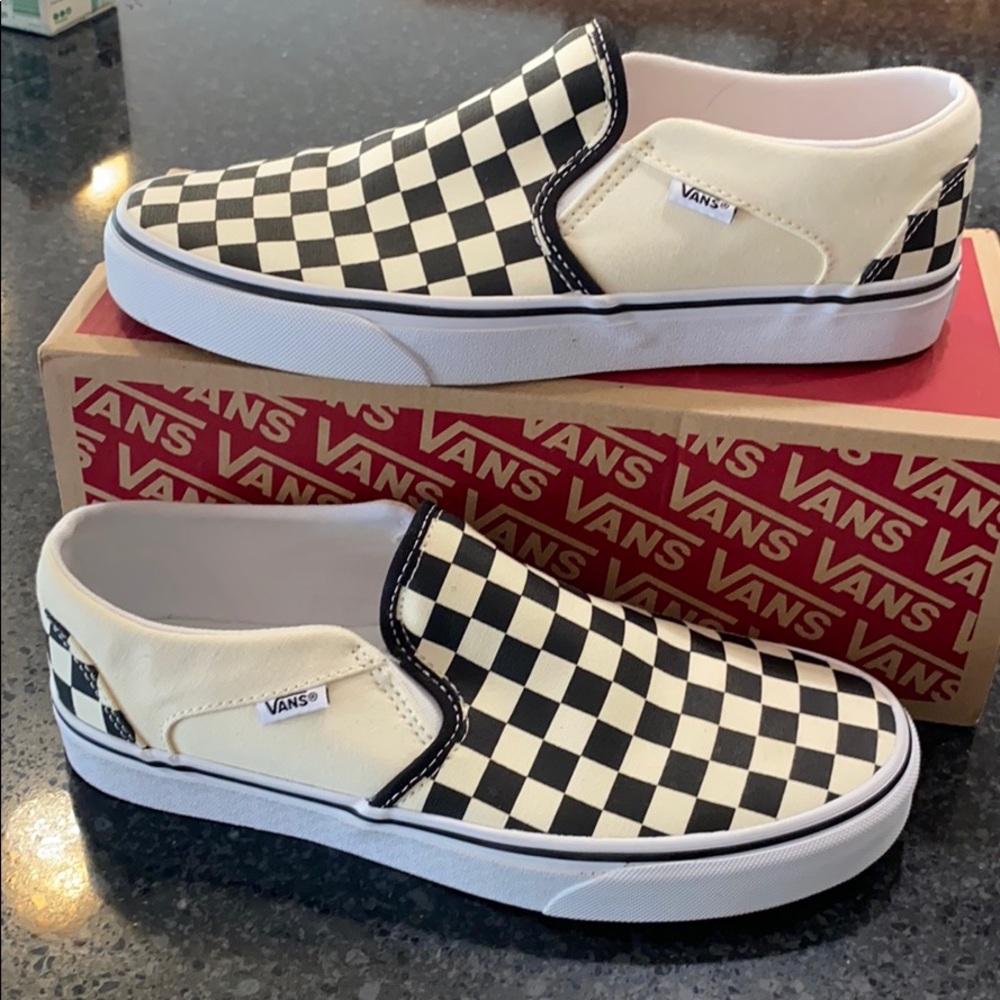 NIB Asher Checkered Vans Slip-On Women’s 9.5